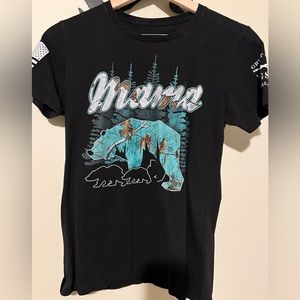 Like new t-shirt. Large. Runs small